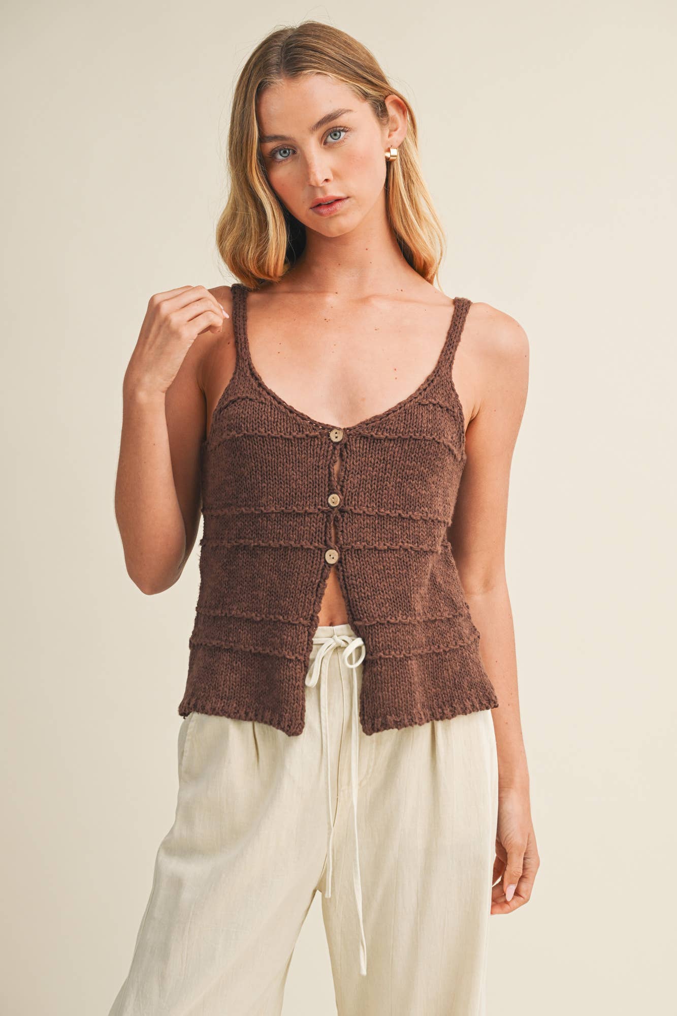 DUSTY WOOD FRONT BUTTON CLOSURE SWEATER TANK TOP